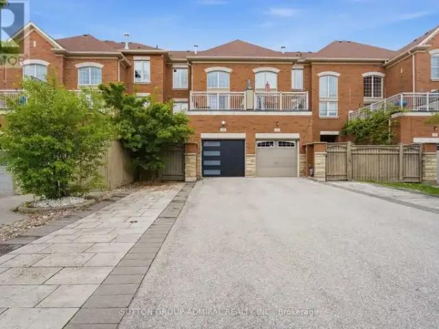 Townhouse 4 Bedroom For Rent Vaughan ON 4300 ES104972837