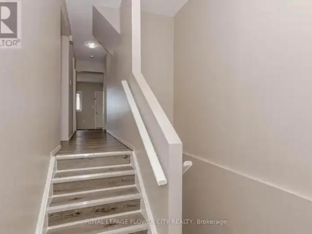 Townhouse 4 Bedroom For Rent Welland ON 2100 ES102204321