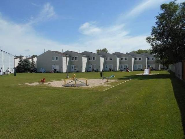 Townhouse 4 Bedroom For Rent Winnipeg MB 1772 ELS78119141