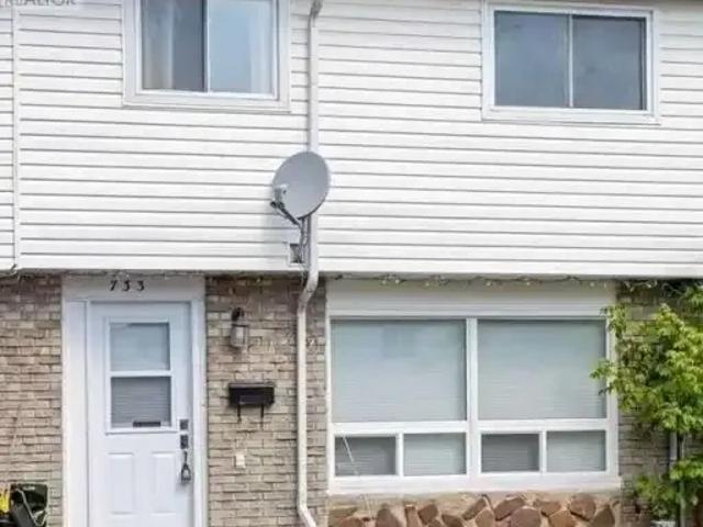Townhouse 5 Bedroom For Rent Cambridge ON 2700 ES103215902