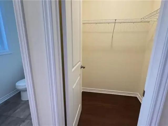 Townhouse 5 Bedroom For Rent London ON 3200 ES103215925