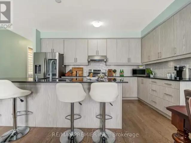 Townhouse 5 Bedroom For Rent Vaughan ON 3400 ES102701618