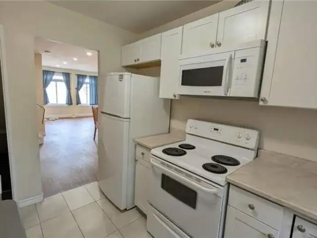 Townhouse 5 Bedroom For Rent Waterloo ON 3500 ES104535584