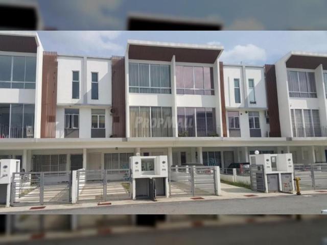 Townhouse Cascadia Taman Prima IOI Puchong