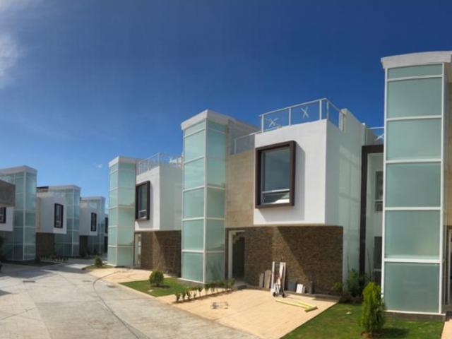 TOWNHOUSE A ESTRENAR, PLAYA EL ANGEL, VENTA MARGARITA