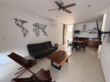 Townhouse Amueblado de 1 Rec?mara en V?a Montebello