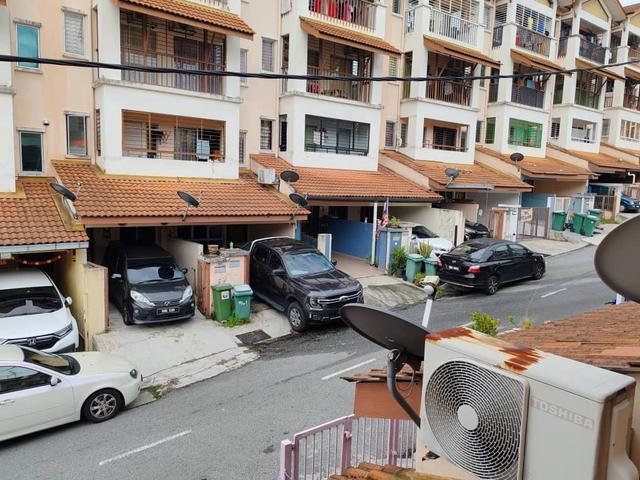 Townhouse Amansiara Selayang Rawang Selangor 1245sqft