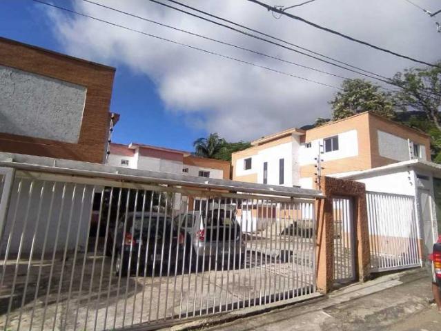TOWNHOUSE ALTOS SALAMANCA, ASUNCIÓN +R, OBRA BLANCA, VENTA MARGARITA