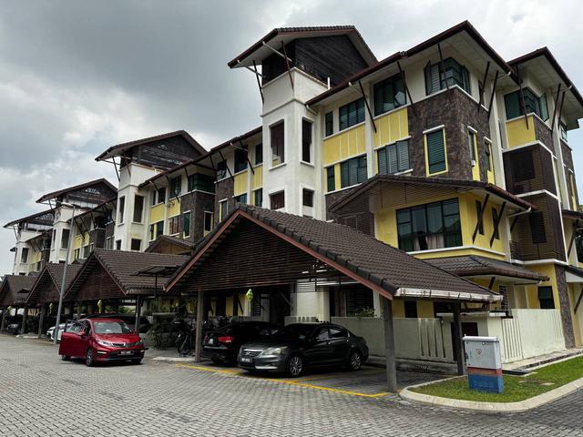 Townhouse Avenue 2 Persiaran Suarasa 3 Bandar Tun Hussein Onn Cheras