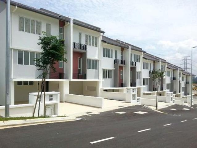 Townhouse Bayu near SJK C Sin Ming Lotuss Bukit Puchong Best Deal