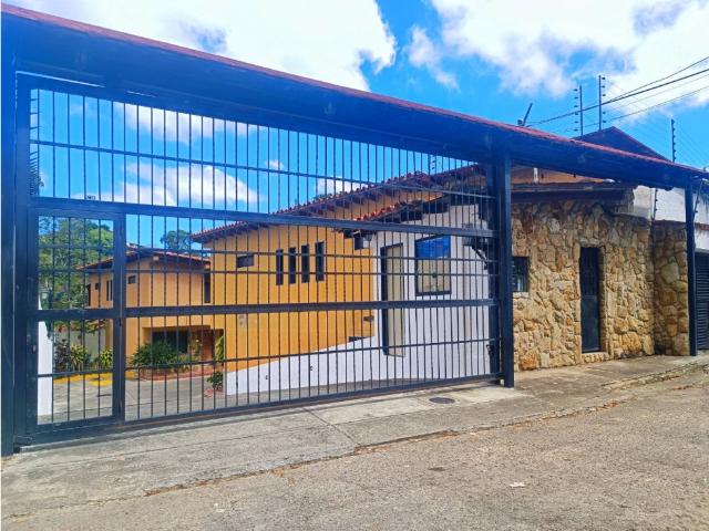 Townhouse en Los Eucaliptos Parque Urbanizacion Colinas de Carrizal