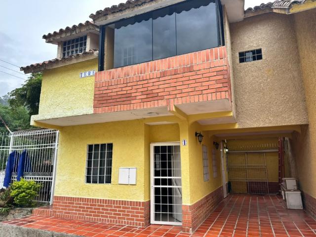 Townhouse en conjunto Resd. Los Aleros La Entrada, NAGUANAGUA