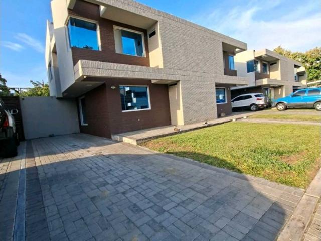 Townhouse en Casa Verde. San Diego