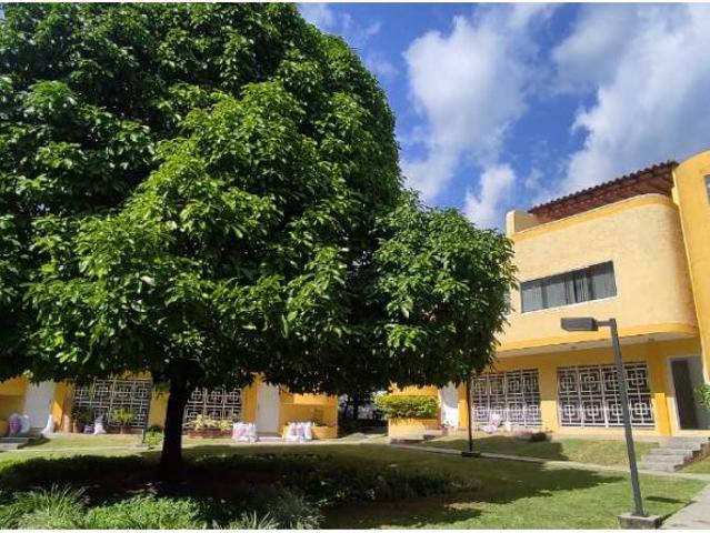 CASA EN EL CR LAS MOROCOTAS EL CASTAÑO MARACAY ARAGUA