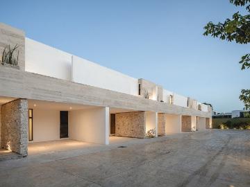 TOWNHOUSE EN RENTA EN TEMOZON NORTE, MERIDA YUCATAN