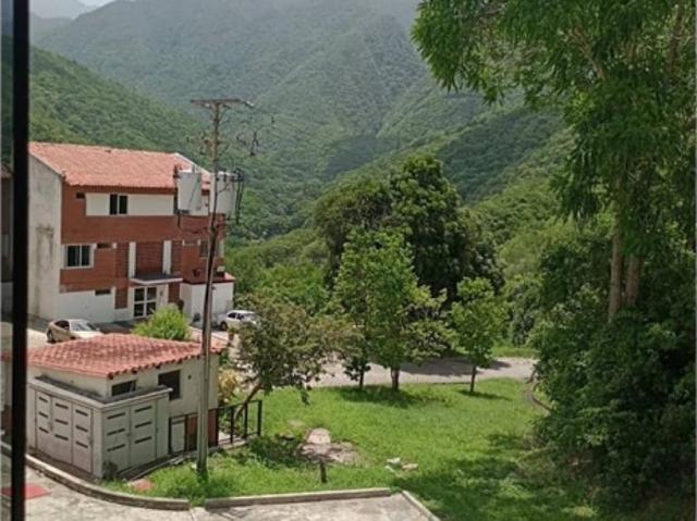Townhouse en venta de 118.91m2 Izcaragua Country Club