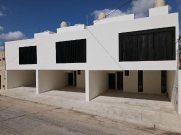 TownHouse en venta de 4 rec?maras y 3 niveles, en MONTES DE AM?, M?rida Yuc