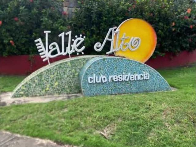 TOWNHOUSE EN VENTA EN VALLE ALTO BARINAS MVM 10254948