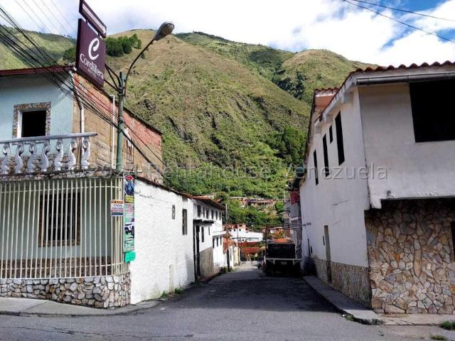 Townhouse en Venta en Via Principal, La Puerta