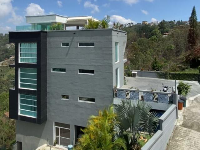 Townhouse en venta Urb. Club de Campo San Antonio de los altos