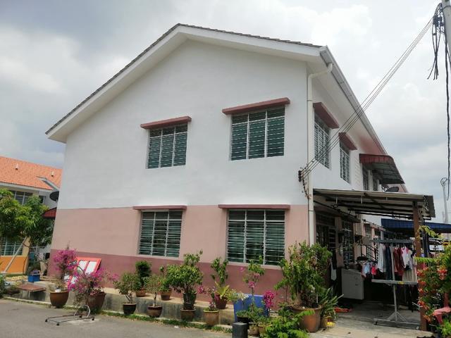 Townhouse End Lot Taman Tanjung Minyak Perdana