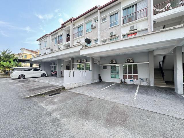 TownHouse EndLot Taman Tropika 2 Kajang