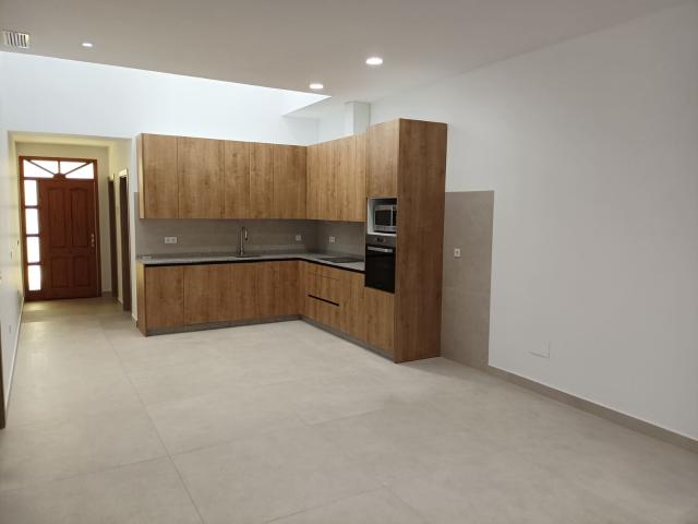 Townhouse for rent in Catral, Alicante