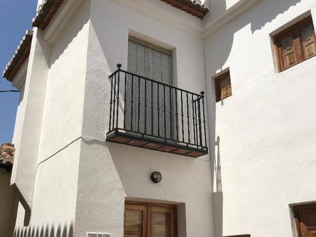 Townhouse for rent in Acequias, Lecrín, Granada