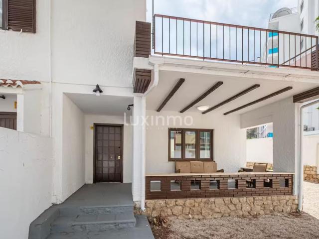 Townhouse for rent in Benidorm, Alicante