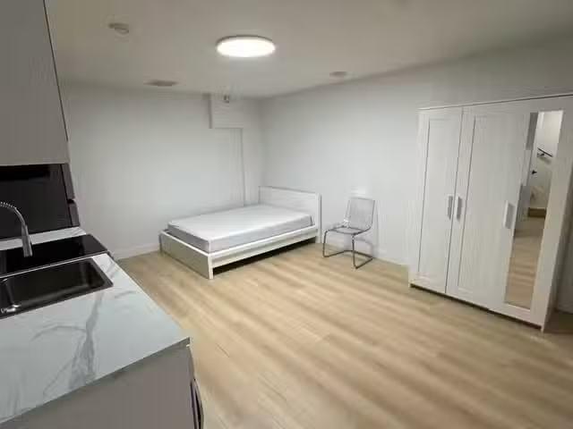 Townhouse for rent in Burnaby, Burnaby North, 1500 Duthie Aven.