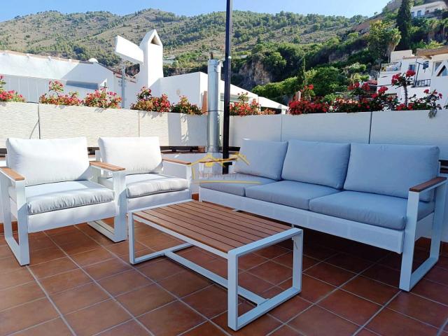 Townhouse for rent in Frigiliana, Málaga