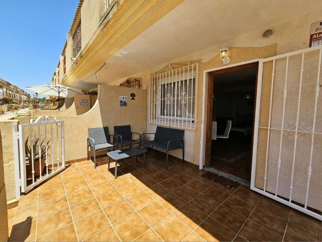 Townhouse for rent in La Zenia, Orihuela, Alicante