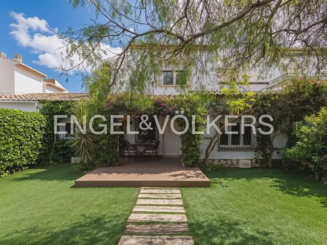 Townhouse for rent in Montañar El Arenal, Javea / Xàbia, Alicante