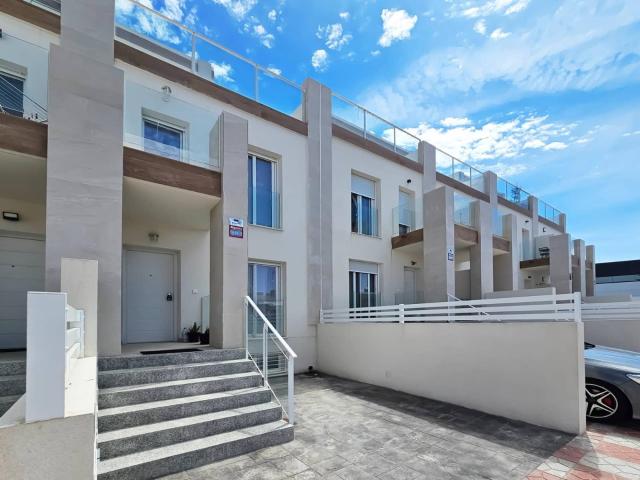 Townhouse for rent in Monte y Mar, Santa Pola, Alicante