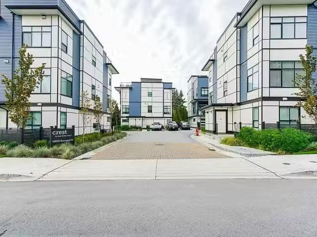 Townhouse for rent in Surrey, Surrey, 13 16828 Boxwood Drive.