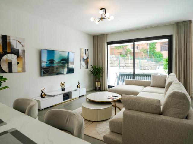 Townhouse For Rent in Riviera Del Sol, Mijas