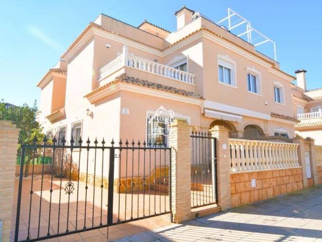 Townhouse for rent in Torre de la Horadada, Pilar de la Horadada, Alicante