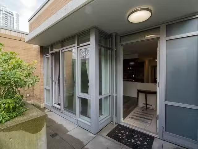 Townhouse for rent in Vancouver, Vancouver West, 2M 1033 Marin.