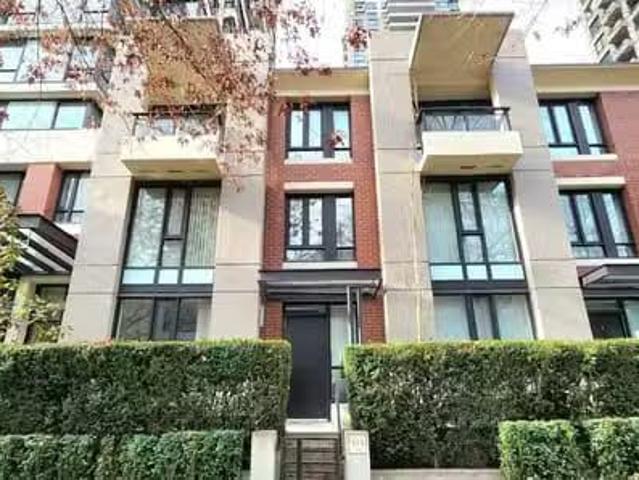 Townhouse for rent in Vancouver, Vancouver West, 973 Mainland.