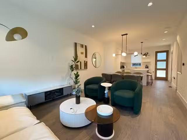 Townhouse for rent in Vancouver, Vancouver West, 990 W 52nd Av.