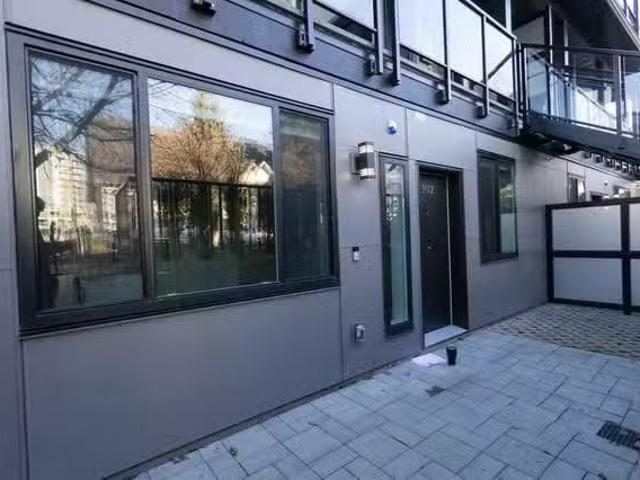 Townhouse for rent in Vancouver, Vancouver East, 102 2122 E 32.