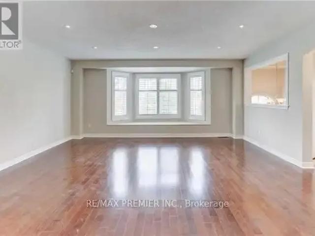 Townhouse For Rent Oakville ON 3999 ES103879665