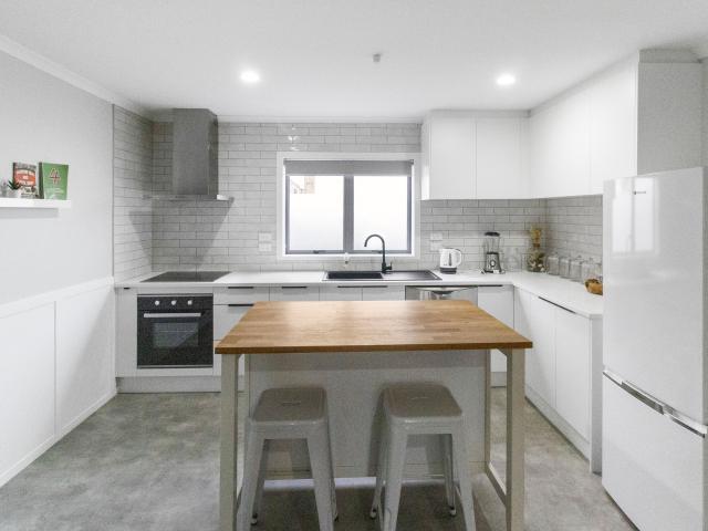 Townhouse for Rent Semi furnished 2 bedroom townhouse in Papatoetoe!