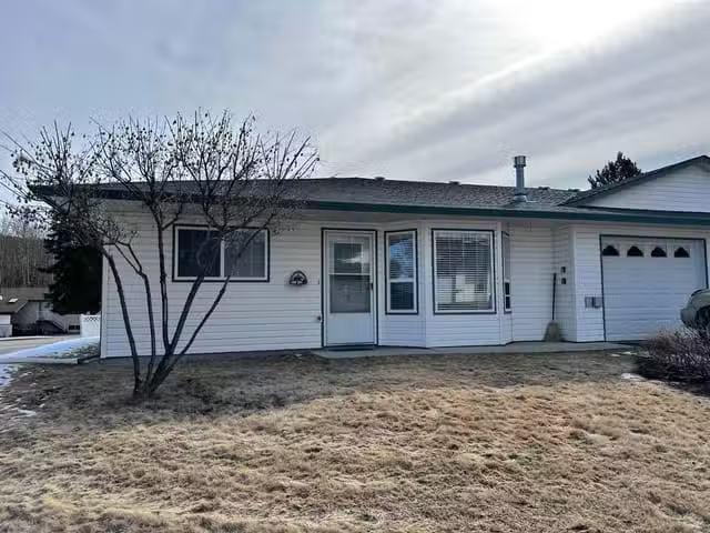 Townhouse for sale in 100 Mile House, 100 Mile House, 1 814 Ca.