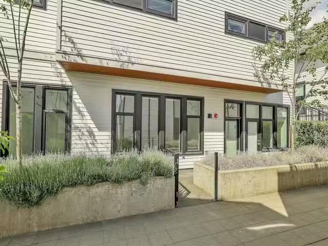 Townhouse for sale in Coquitlam, Coquitlam, 103 1306 Laval Squ.