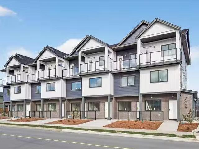 Townhouse for sale in Campbell River, 2 704 Beaver Creek Blvd.