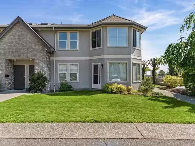 Townhouse for sale in Chilliwack, Chilliwack, 1 8533 Broadway.
