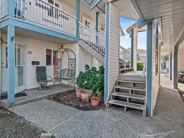 Townhouse for sale in Chilliwack, Sardis, 20 45435 Knight Road.