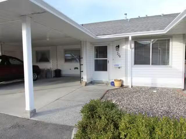Townhouse for sale in Chilliwack, Sardis, 226 7610 Evans Road.