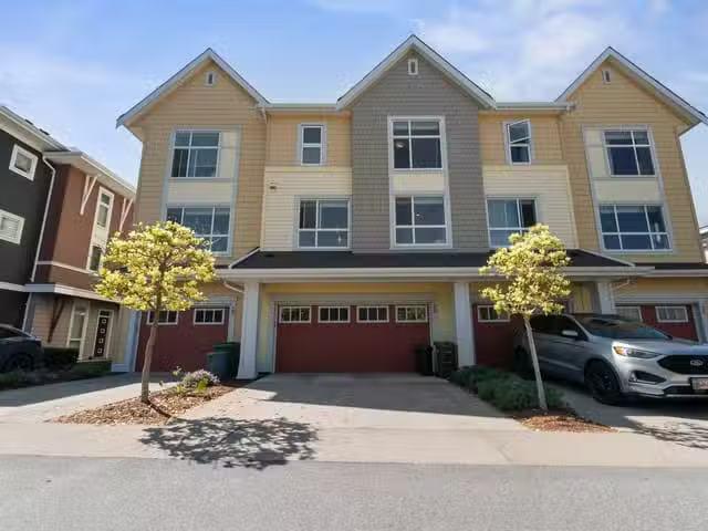 Townhouse for sale in Chilliwack, Sardis, 30 45615 Tamihi Way.